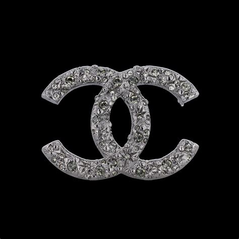 broche chanel diamant|Brooches .